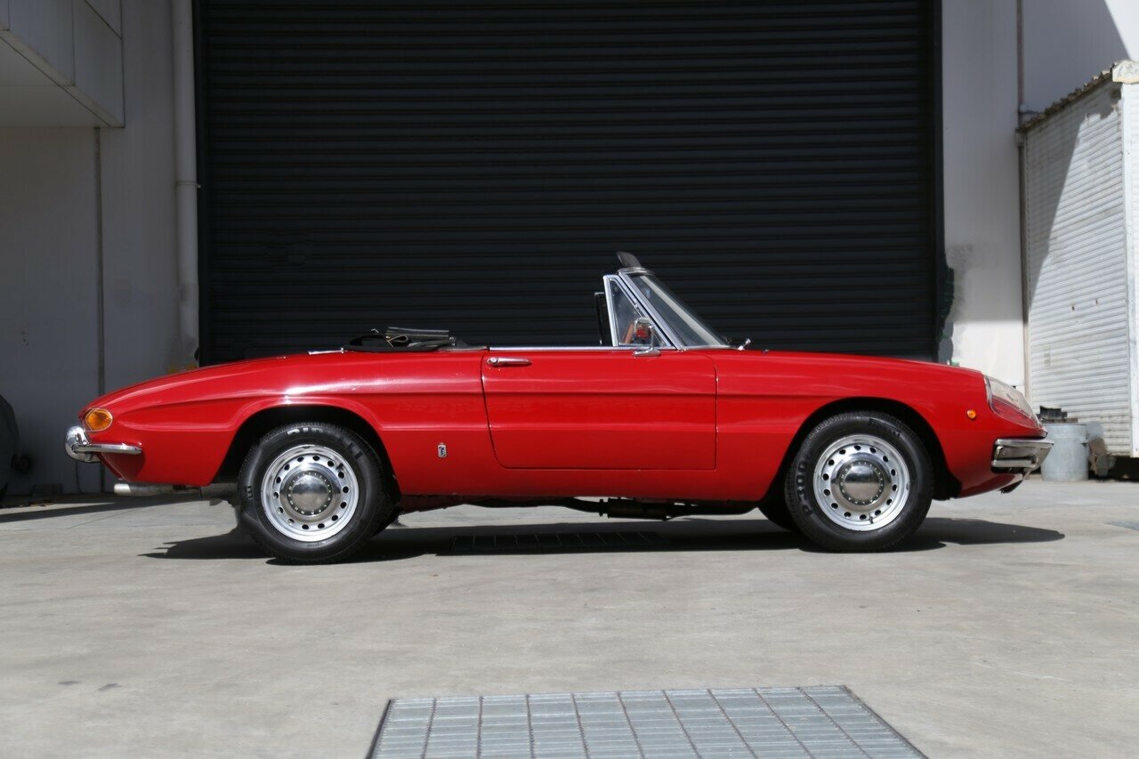 1969 ALFA ROMEO SPIDER 1750 VELOCE 5 SP MANUAL 2D ROADSTER