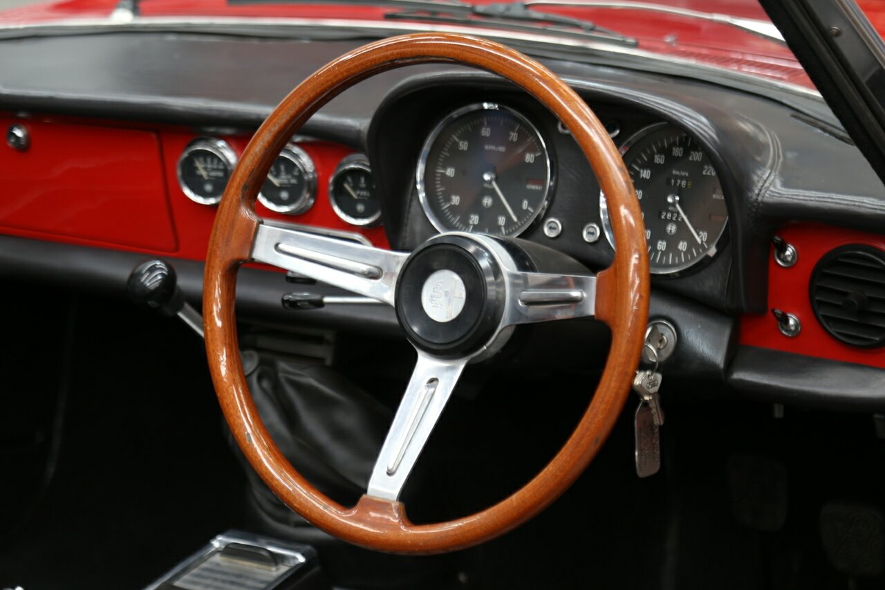 1969 ALFA ROMEO SPIDER 1750 VELOCE 5 SP MANUAL 2D ROADSTER