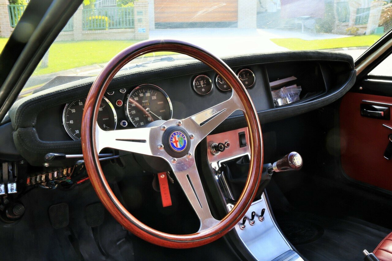 1971 ALFA ROMEO JUNIOR 1300 ZAGATO 5 SP MANUAL COUPE