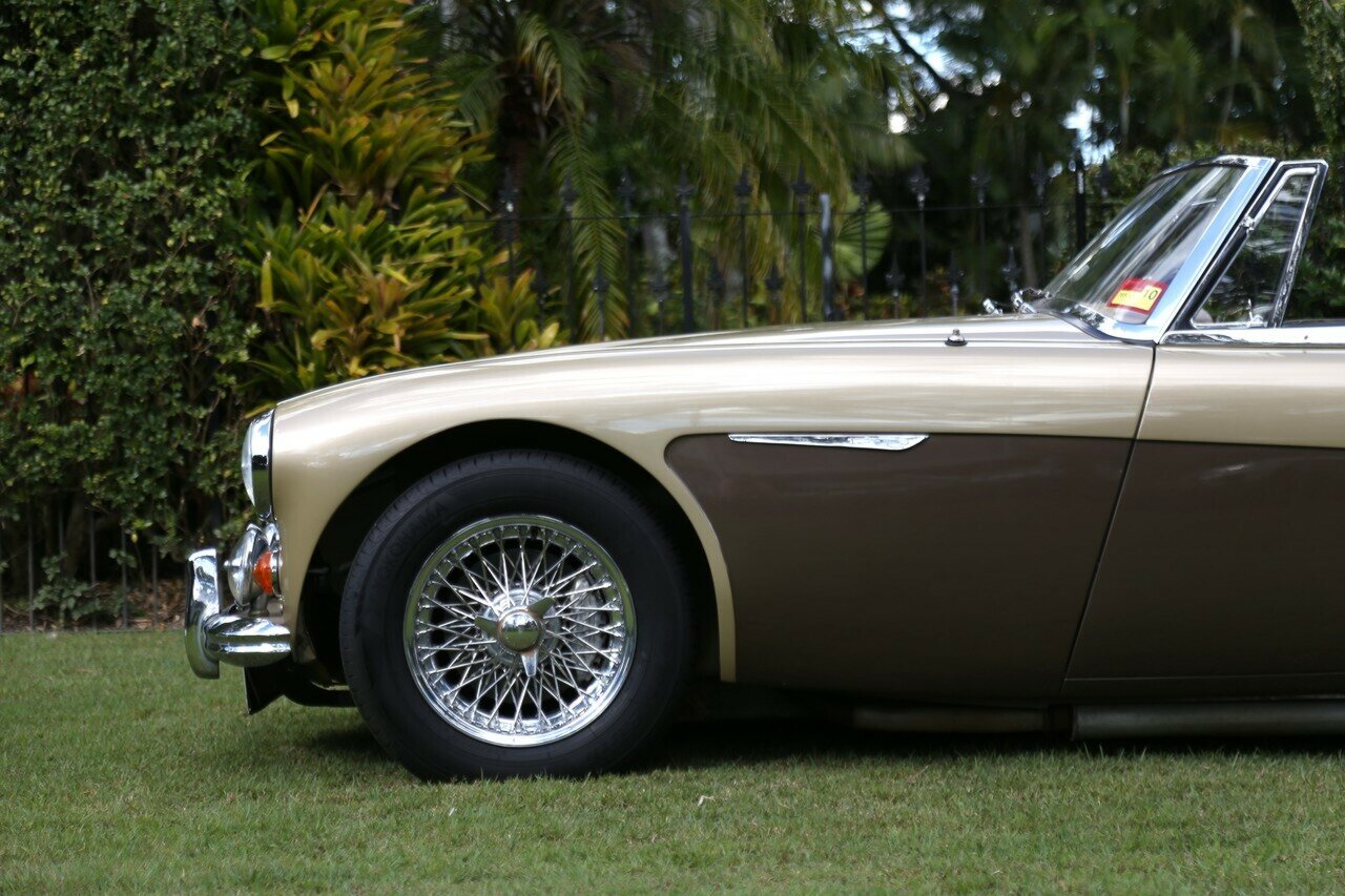 1966 AUSTIN HEALEY 3000 MK III BJ8 4 SP MANUAL + O/DRIVE 2D ROADSTER