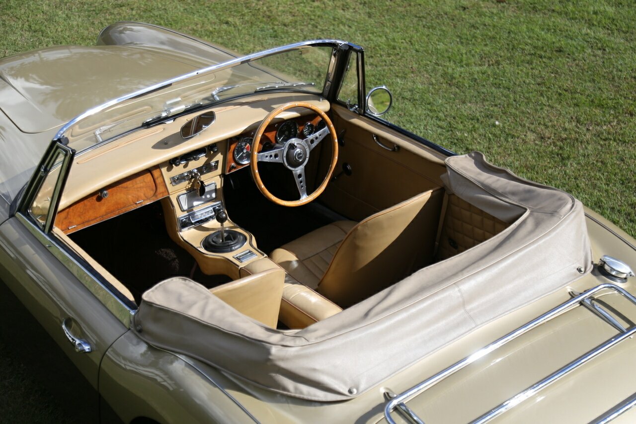 1966 AUSTIN HEALEY 3000 MK III BJ8 4 SP MANUAL + O/DRIVE 2D ROADSTER