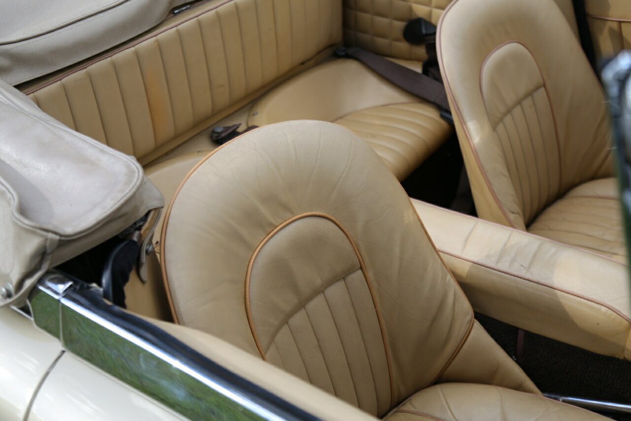 1966 AUSTIN HEALEY 3000 MK III BJ8 4 SP MANUAL + O/DRIVE 2D ROADSTER