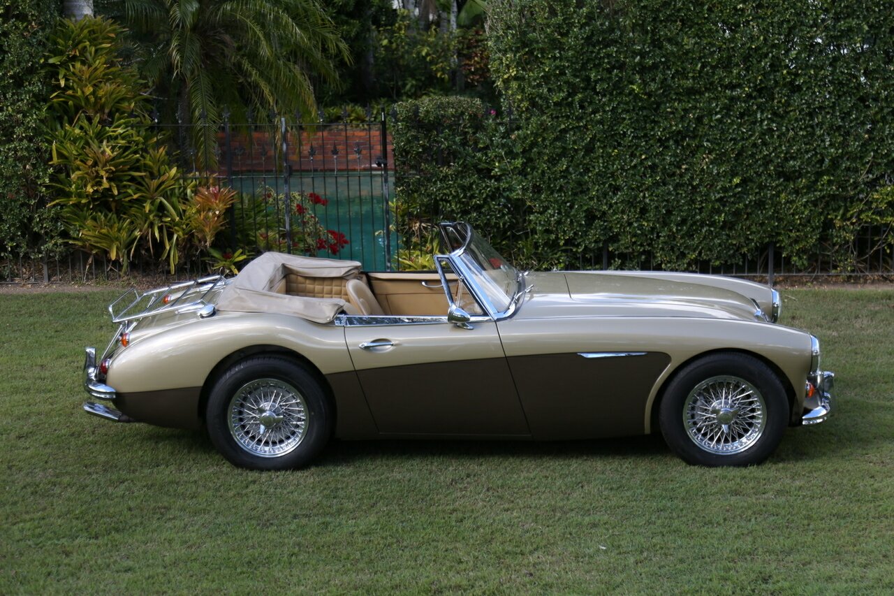 1966 AUSTIN HEALEY 3000 MK III BJ8 4 SP MANUAL + O/DRIVE 2D ROADSTER