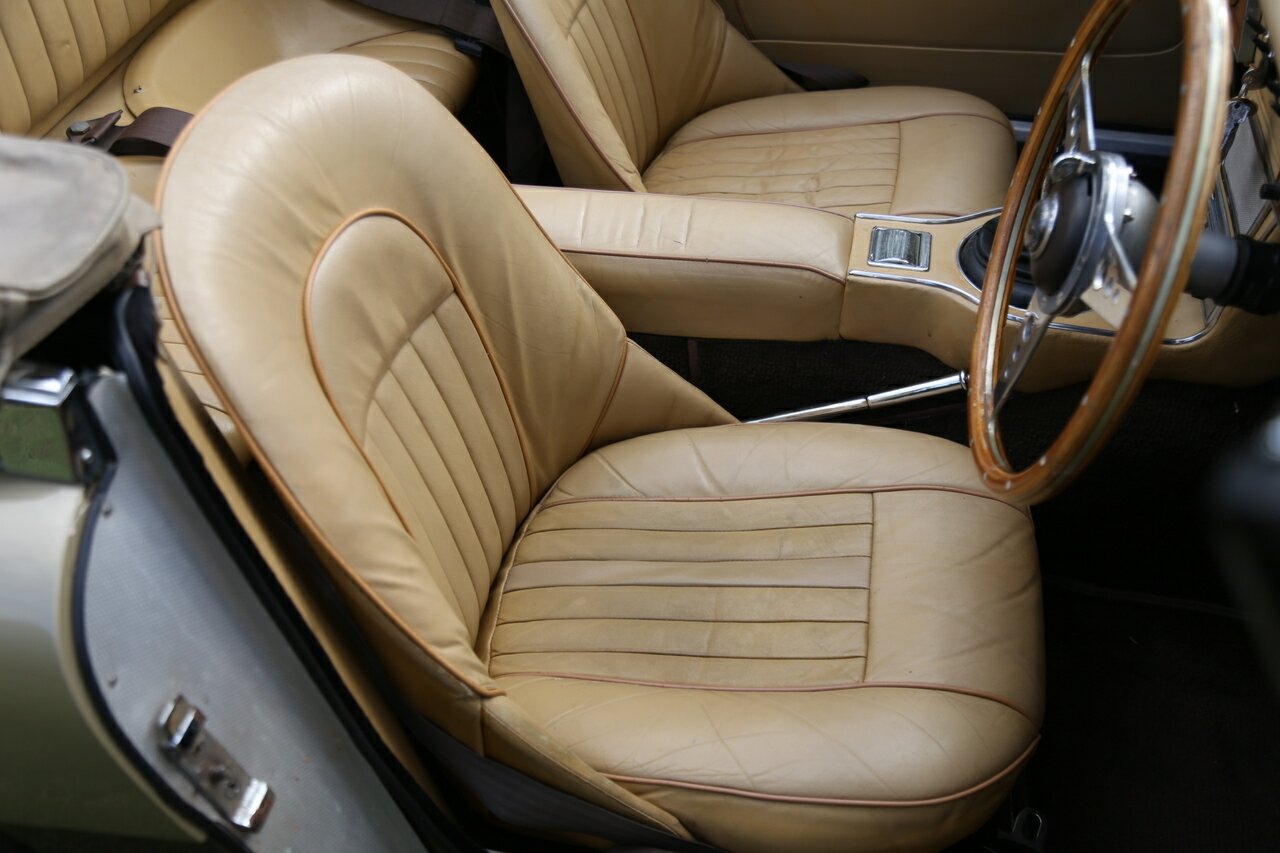 1966 AUSTIN HEALEY 3000 MK III BJ8 4 SP MANUAL + O/DRIVE 2D ROADSTER