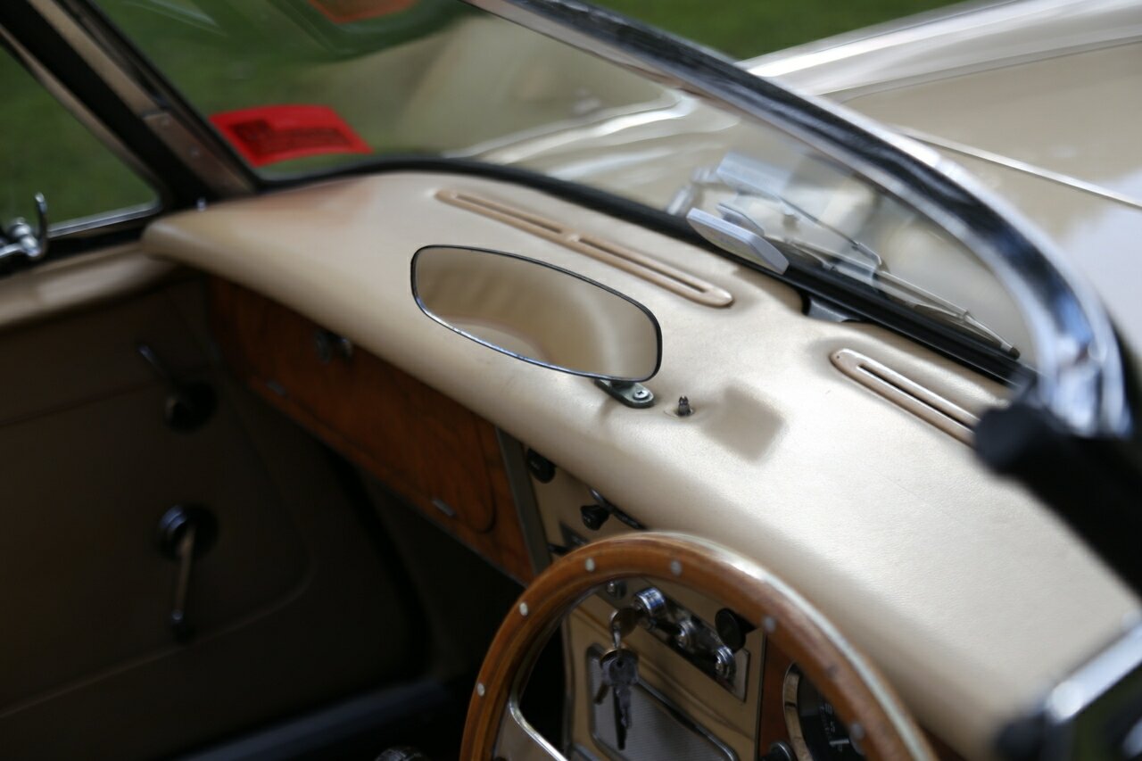 1966 AUSTIN HEALEY 3000 MK III BJ8 4 SP MANUAL + O/DRIVE 2D ROADSTER