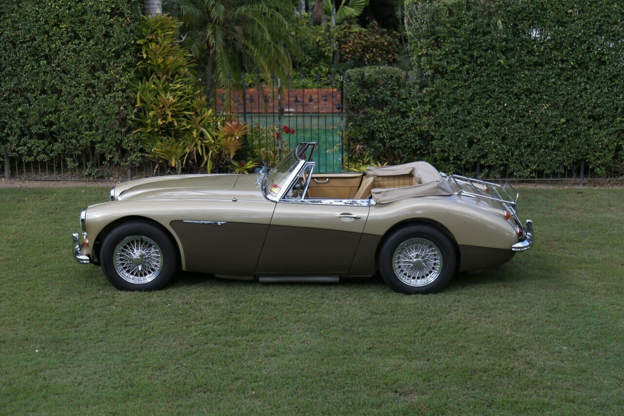 1966 AUSTIN HEALEY 3000 MK III BJ8 4 SP MANUAL + O/DRIVE 2D ROADSTER