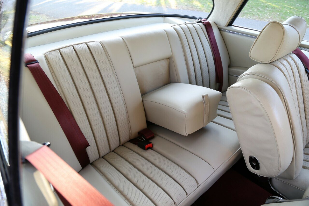 1968 MERCEDES-BENZ 280 SE 3 SP AUTOMATIC 2D COUPE