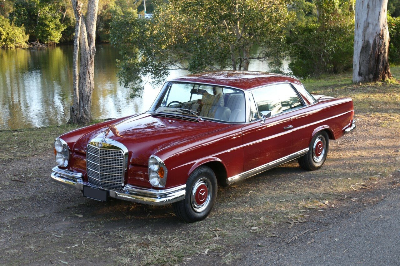 1968 MERCEDES-BENZ 280 SE 3 SP AUTOMATIC 2D COUPE