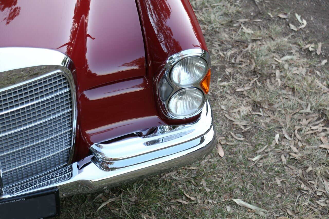 1968 MERCEDES-BENZ 280 SE 3 SP AUTOMATIC 2D COUPE