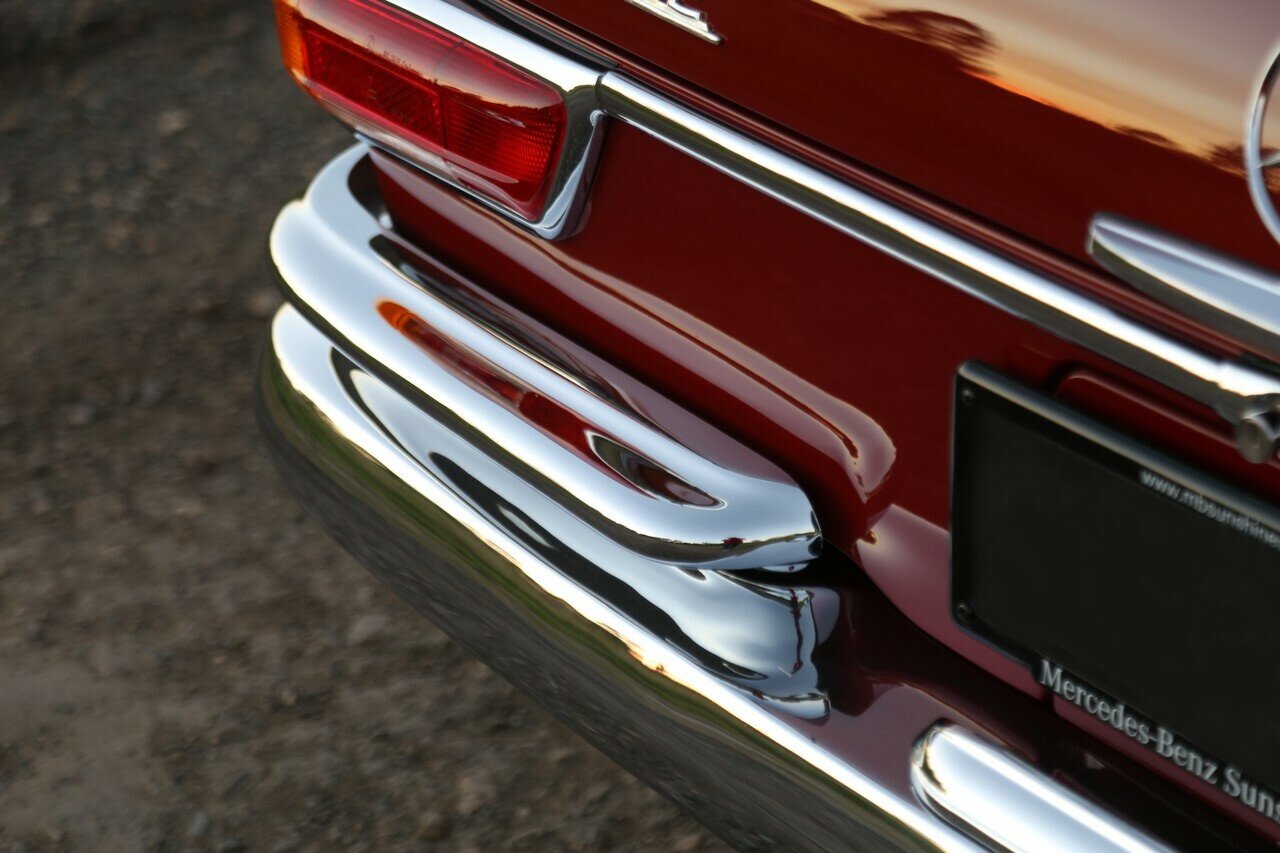 1968 MERCEDES-BENZ 280 SE 3 SP AUTOMATIC 2D COUPE