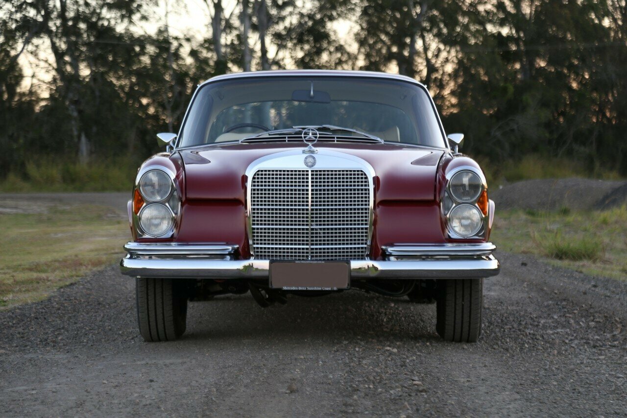 1968 MERCEDES-BENZ 280 SE 3 SP AUTOMATIC 2D COUPE