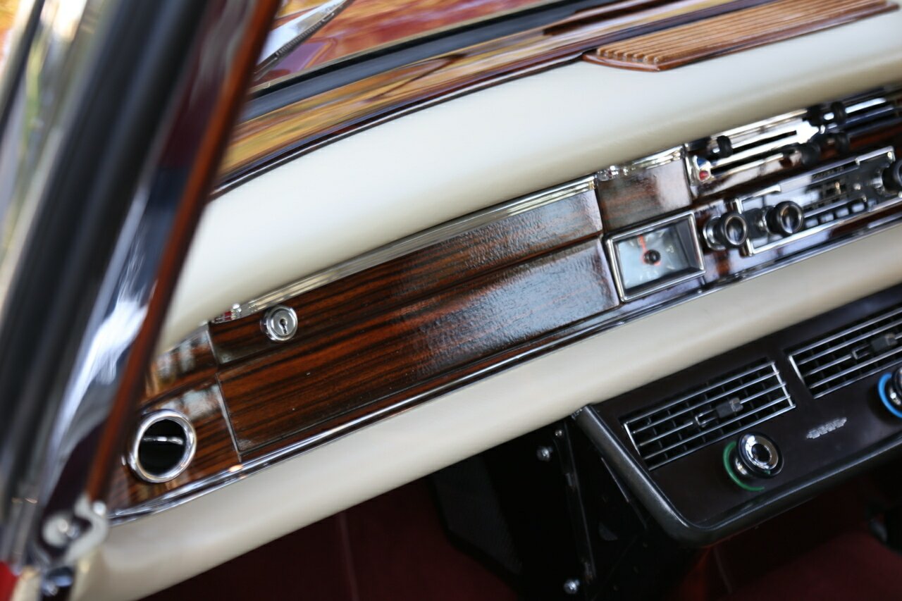1968 MERCEDES-BENZ 280 SE 3 SP AUTOMATIC 2D COUPE