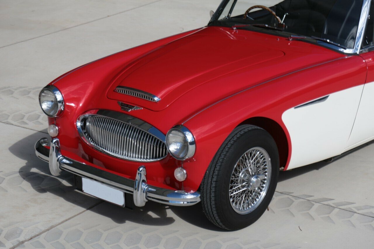 1964 AUSTIN HEALEY 3000 MK III BJ8 4 SP MAN + OVERDRIVE 2D CONVERTIBLE