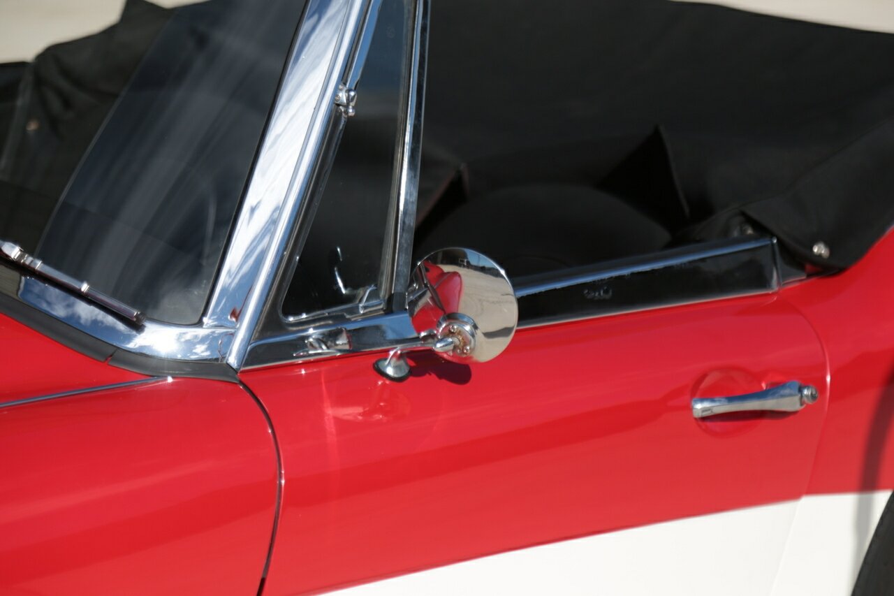 1964 AUSTIN HEALEY 3000 MK III BJ8 4 SP MAN + OVERDRIVE 2D CONVERTIBLE