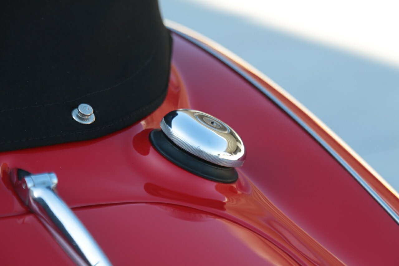 1964 AUSTIN HEALEY 3000 MK III BJ8 4 SP MAN + OVERDRIVE 2D CONVERTIBLE