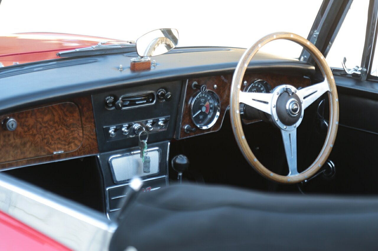 1964 AUSTIN HEALEY 3000 MK III BJ8 4 SP MAN + OVERDRIVE 2D CONVERTIBLE