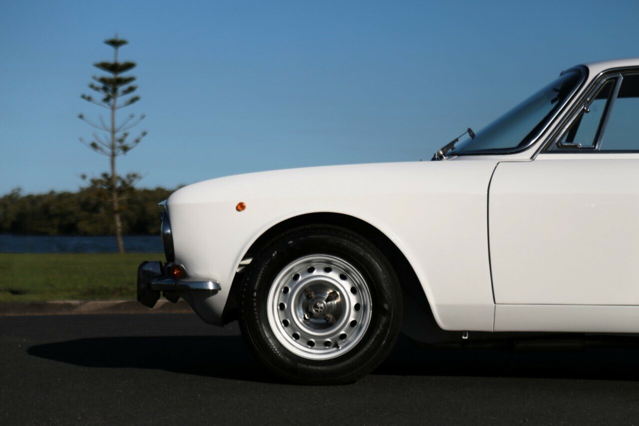 1973 ALFA ROMEO GTV 2000 5 SP MANUAL 2D COUPE
