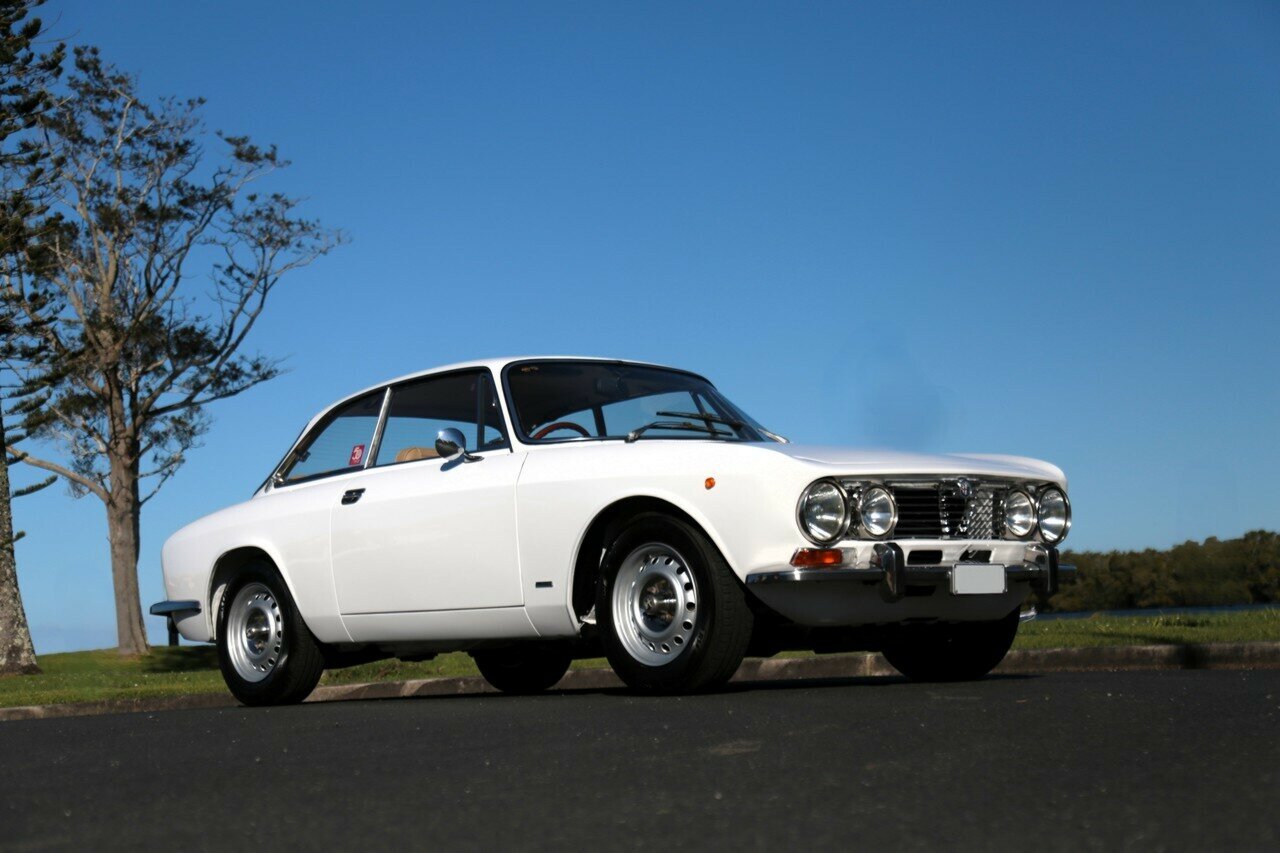 1973 ALFA ROMEO GTV 2000 5 SP MANUAL 2D COUPE
