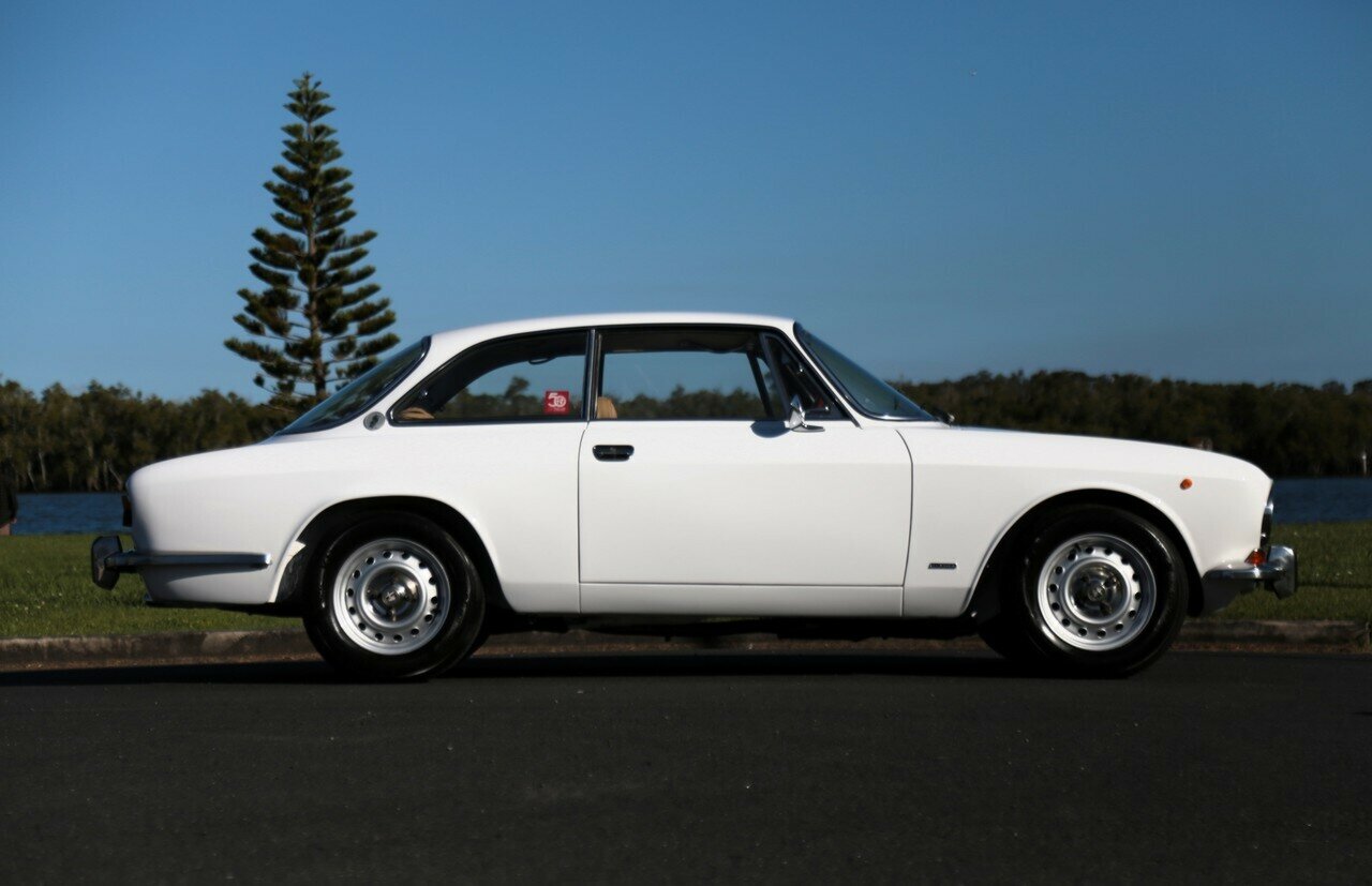 1973 ALFA ROMEO GTV 2000 5 SP MANUAL 2D COUPE