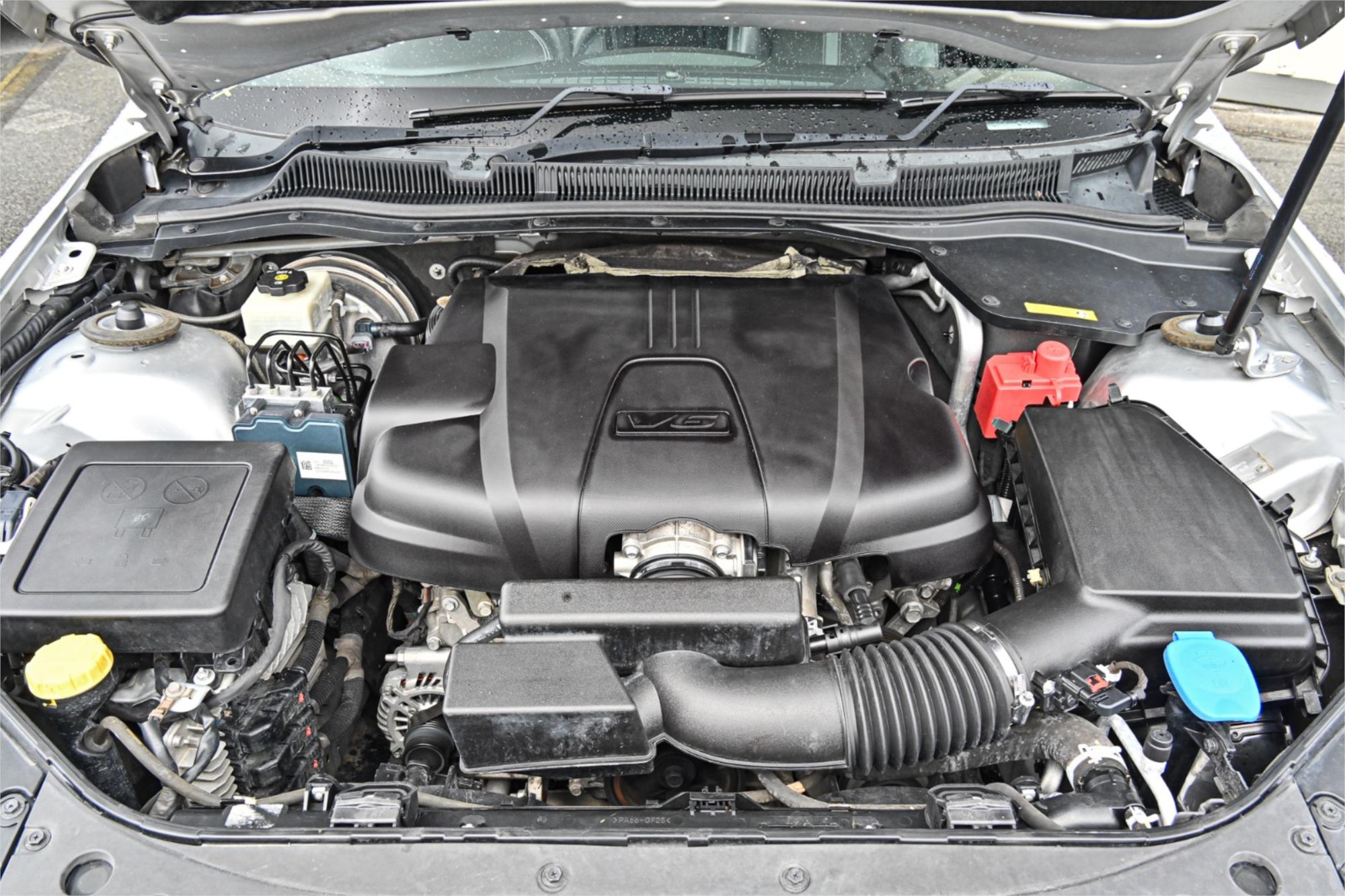 2014 HOLDEN COMMODORE VF MY15 SV6 6 SP AUTOMATIC 4D SPORTWAGON