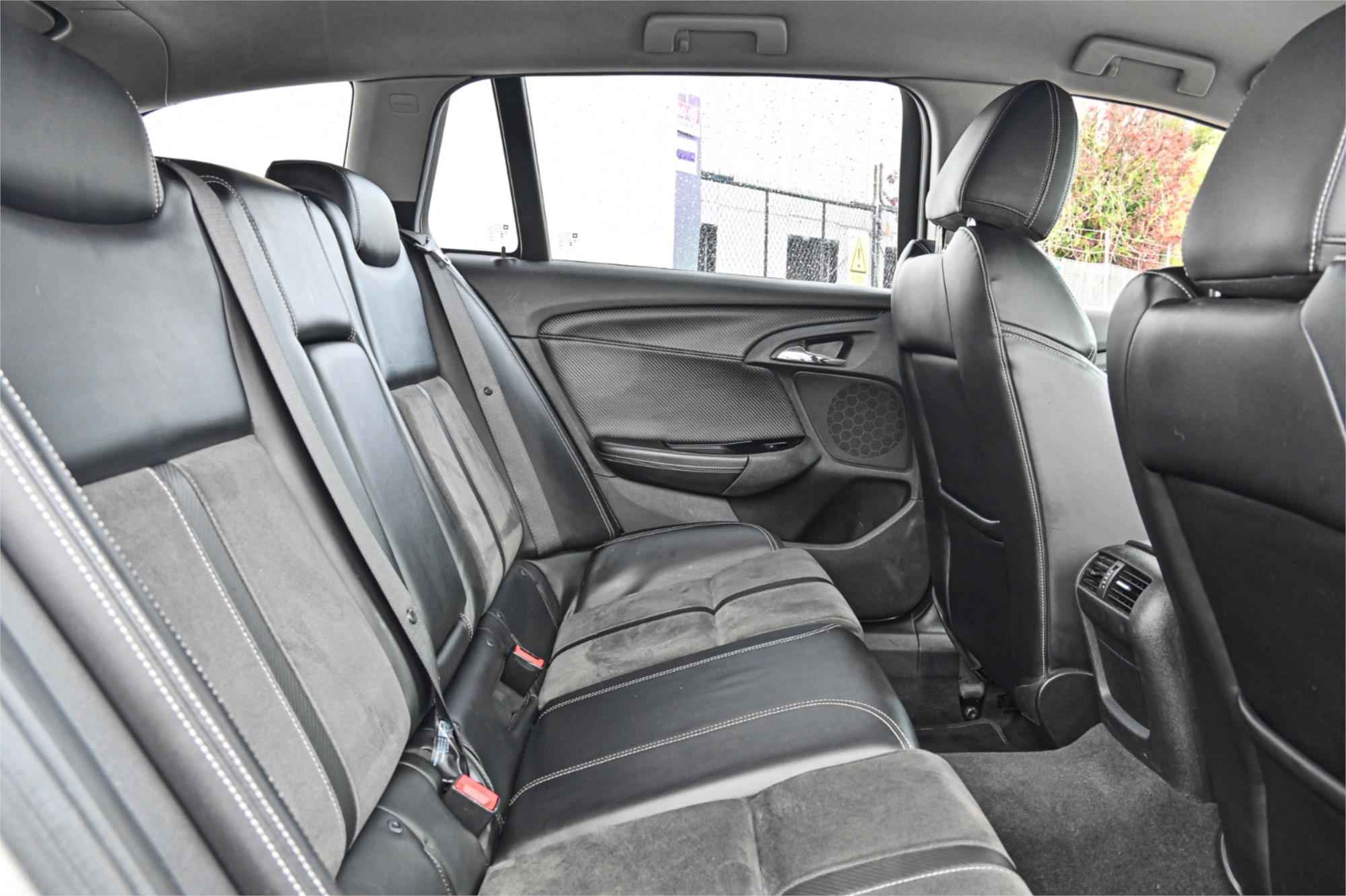 2014 HOLDEN COMMODORE VF MY15 SV6 6 SP AUTOMATIC 4D SPORTWAGON