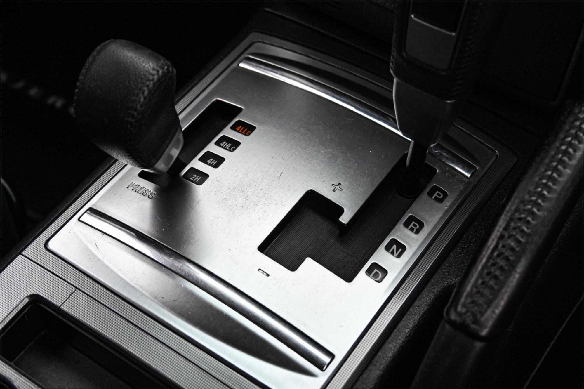 2012 MITSUBISHI PAJERO NW MY12 GLX LWB (4x4) 5 SP AUTO SPORTS MODE 4D WAGON