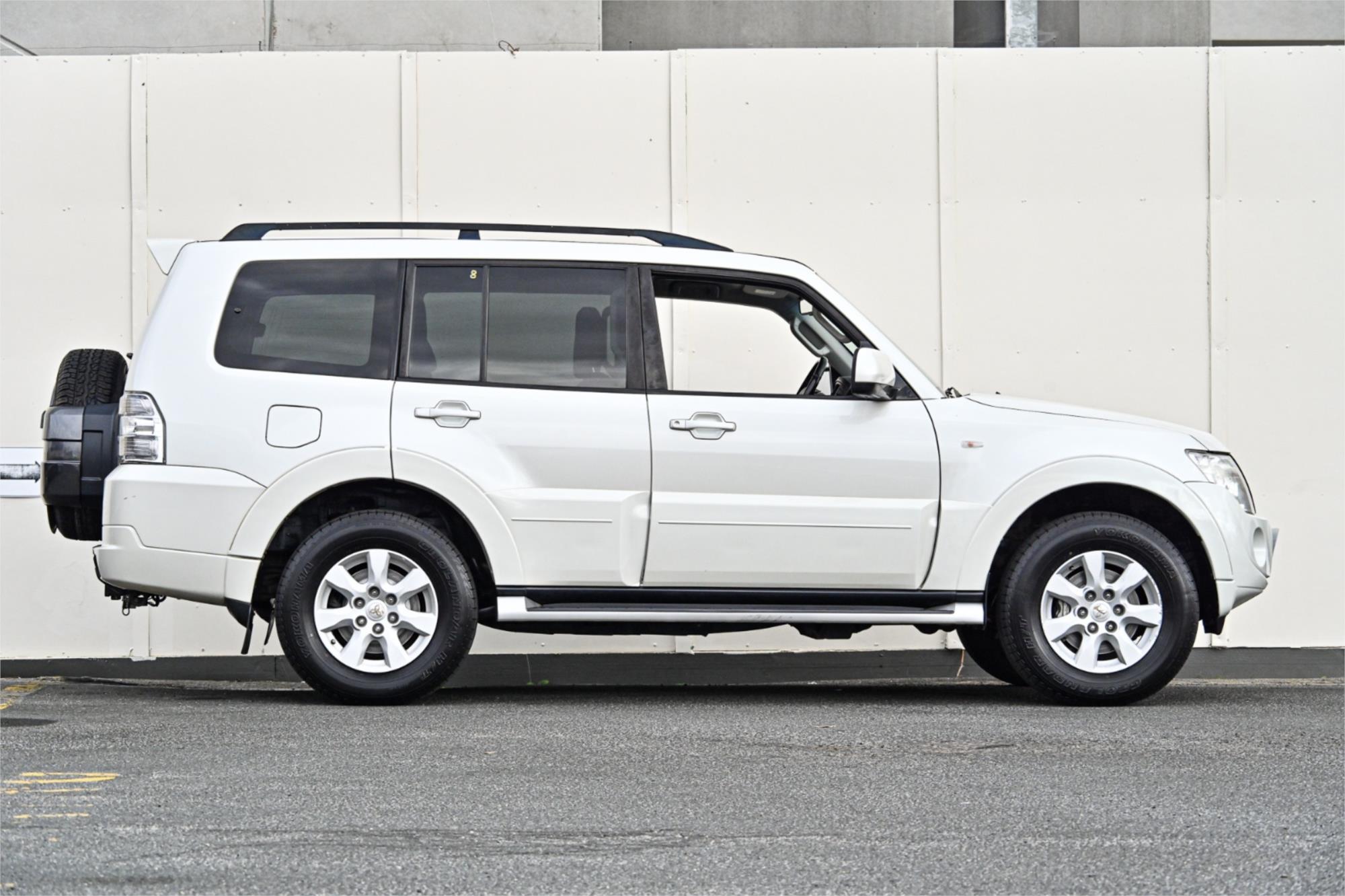 2012 MITSUBISHI PAJERO NW MY12 GLX LWB (4x4) 5 SP AUTO SPORTS MODE 4D WAGON