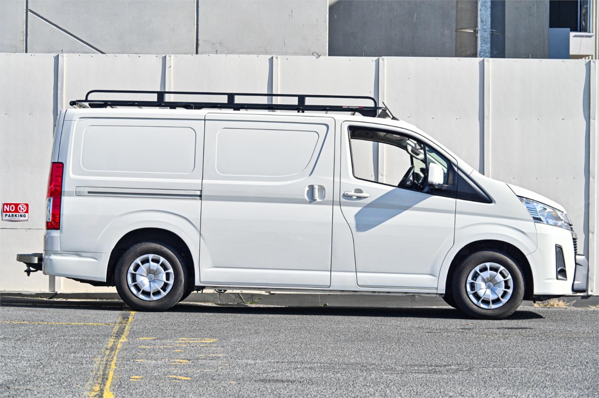 2022 TOYOTA HIACE GDH300R LWB 6 SP AUTO SEQUENTIAL 5D VAN