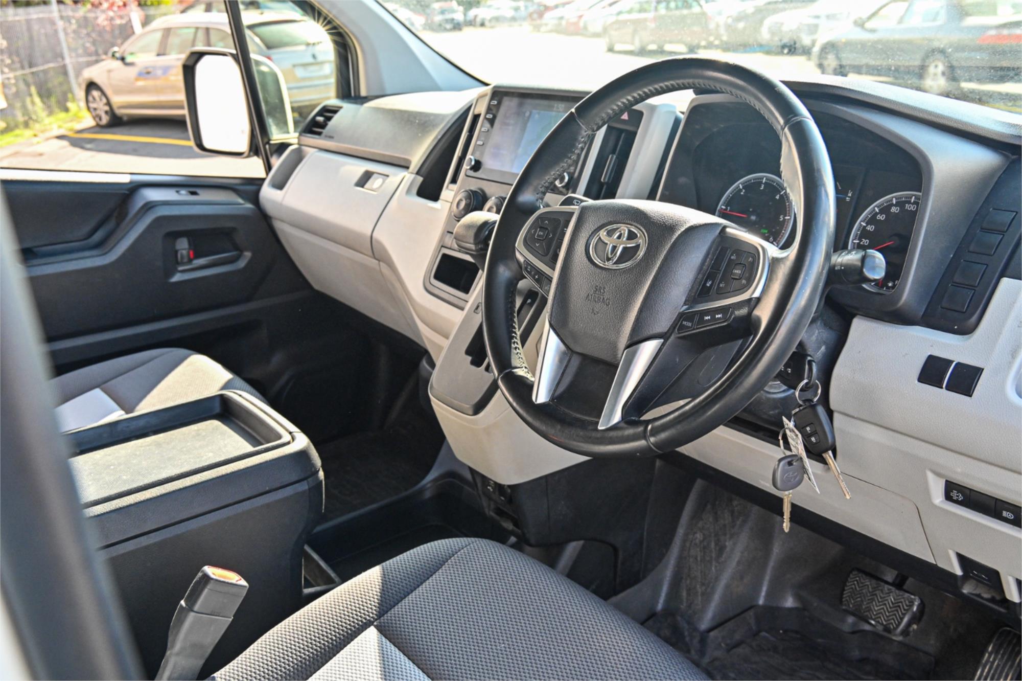 2022 TOYOTA HIACE GDH300R LWB 6 SP AUTO SEQUENTIAL 5D VAN