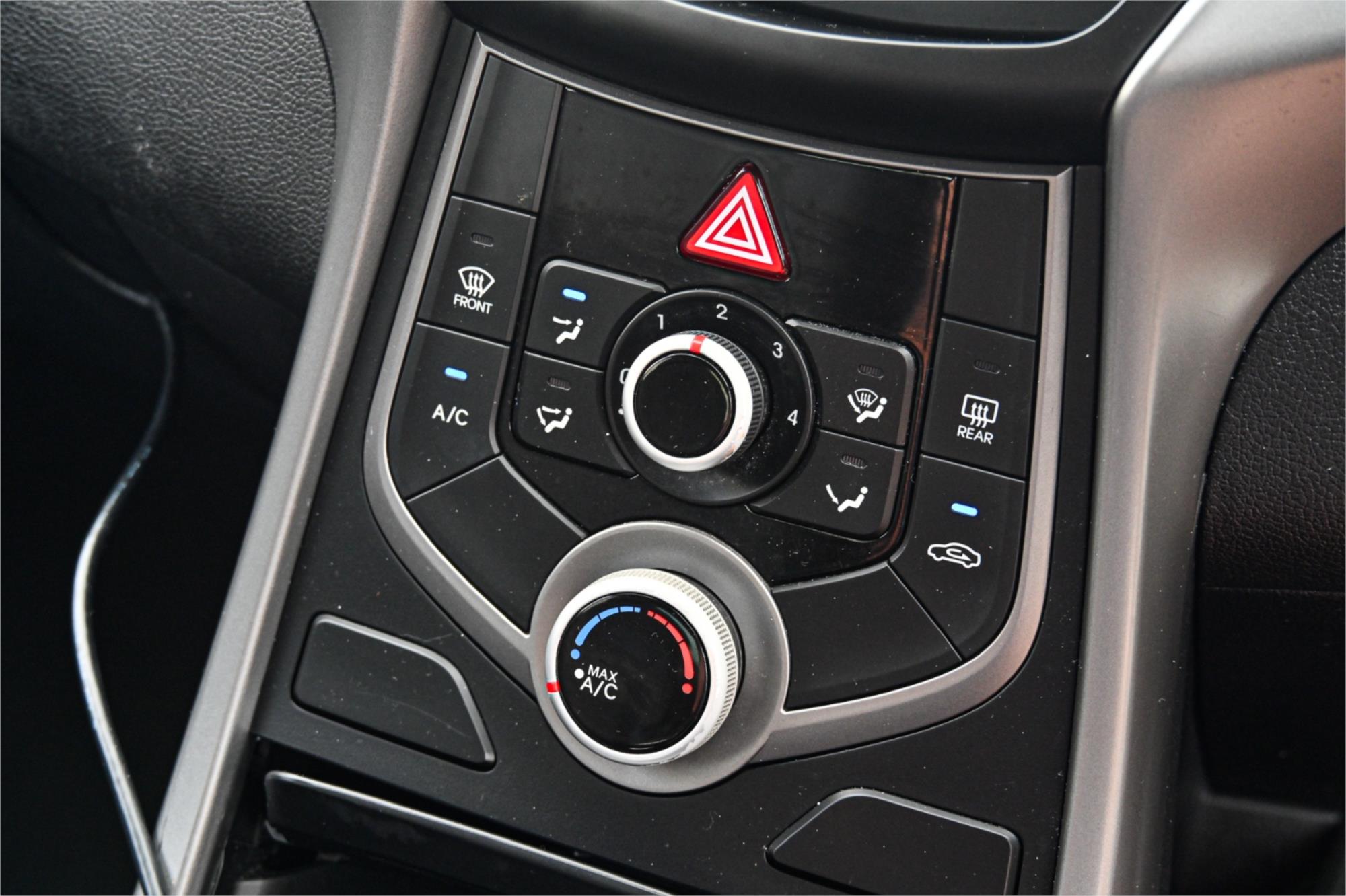 2014 HYUNDAI ELANTRA MD SERIES 2 (MD3) SE AUTOMATIC SEDAN