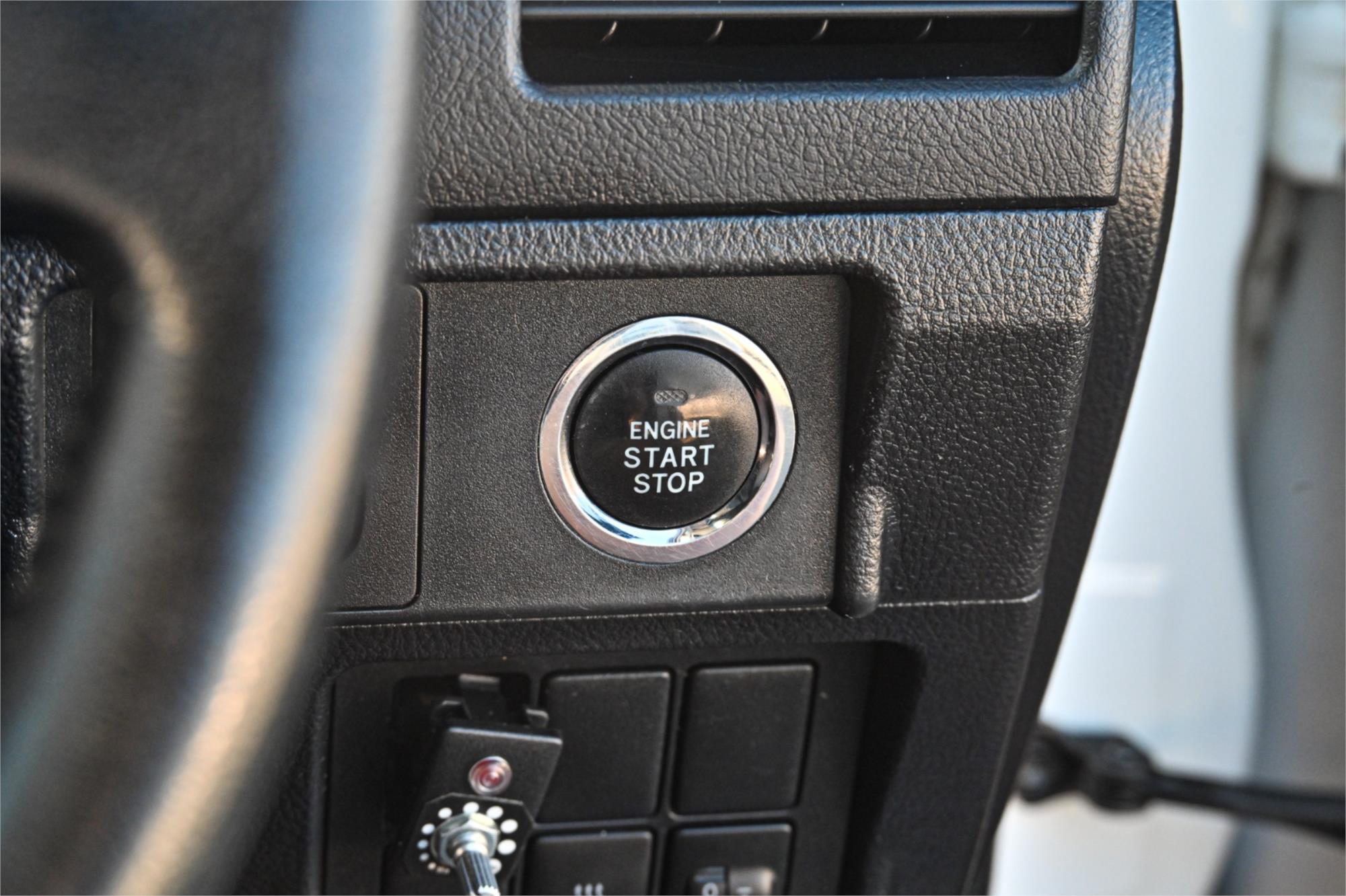 2013 TOYOTA LANDCRUISER KDJ150R 11 UPGRADE PRADO GXL (4x4) 6 SP MANUAL 4D WAGON