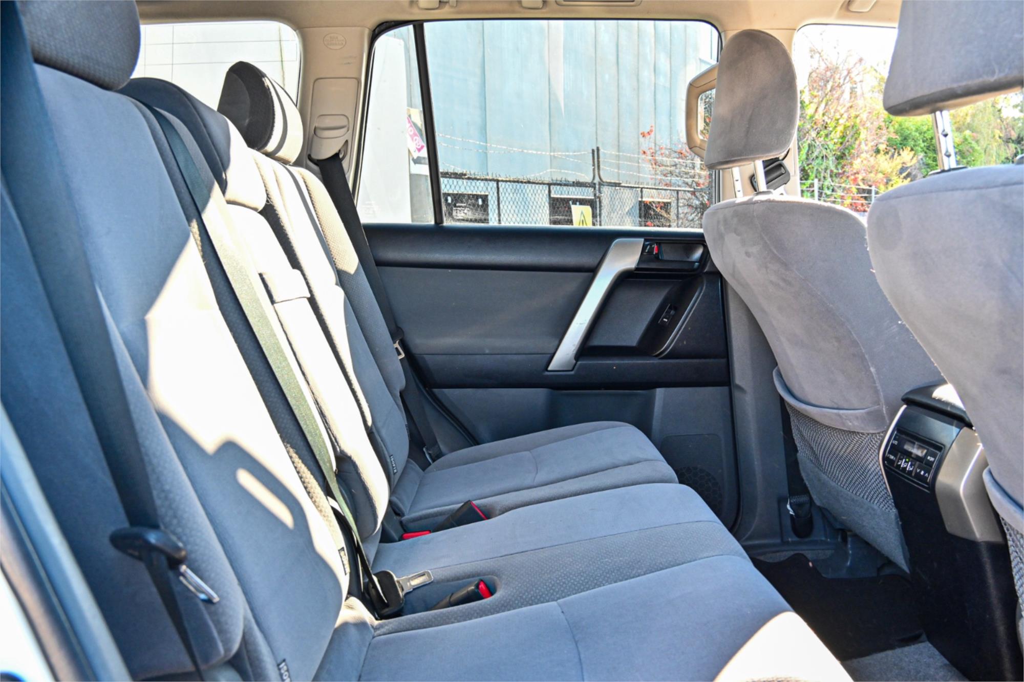 2013 TOYOTA LANDCRUISER KDJ150R 11 UPGRADE PRADO GXL (4x4) 6 SP MANUAL 4D WAGON