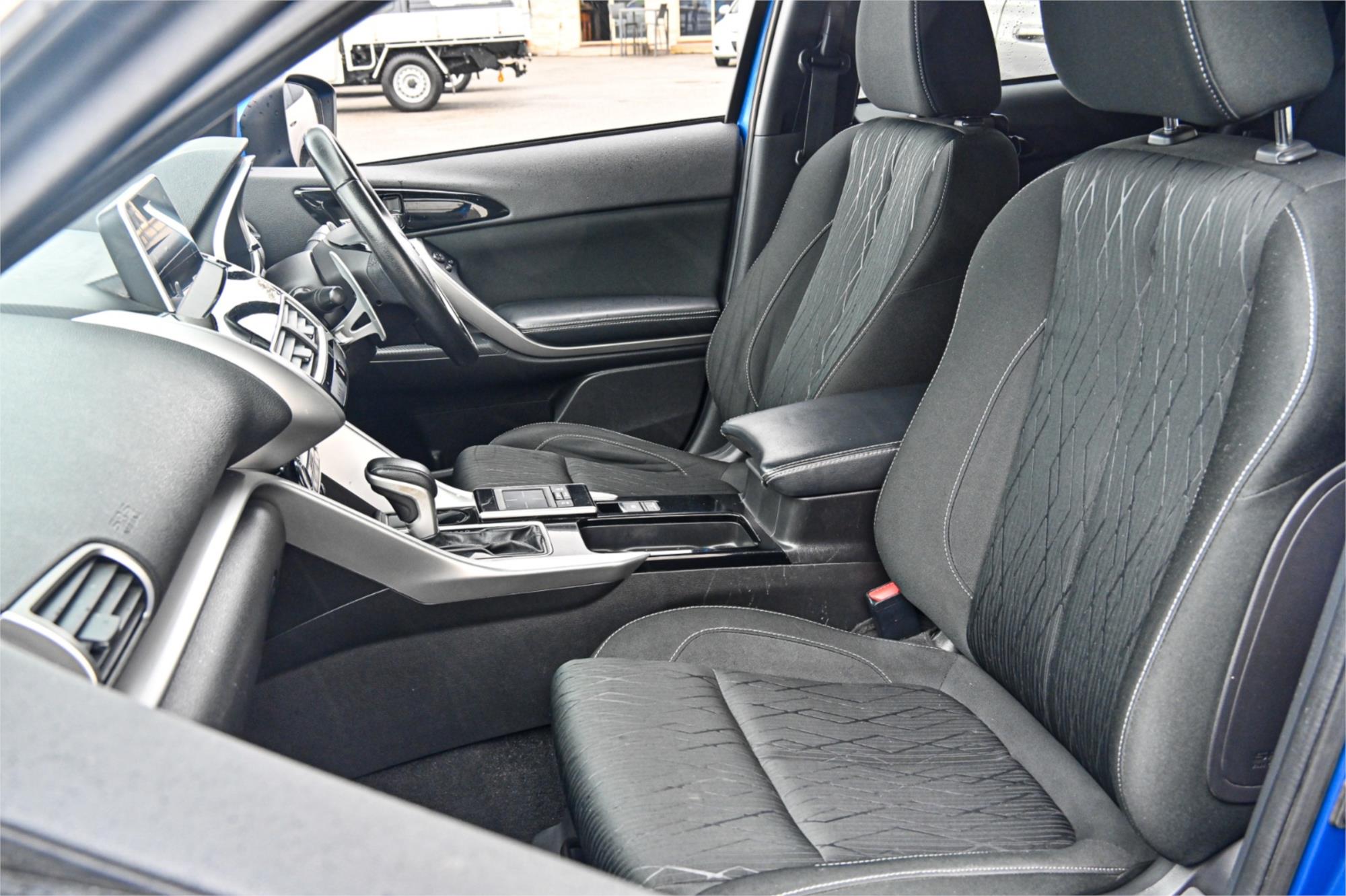 2017 MITSUBISHI ECLIPSE CROSS YA LS (2WD) CONTINUOUS VARIABLE 4D WAGON