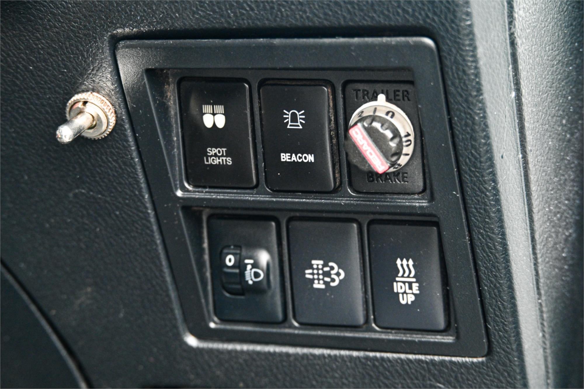 2019 TOYOTA HILUX GUN126R MY19 SR5 (4x4) 6 SP AUTOMATIC DOUBLE CAB P/UP