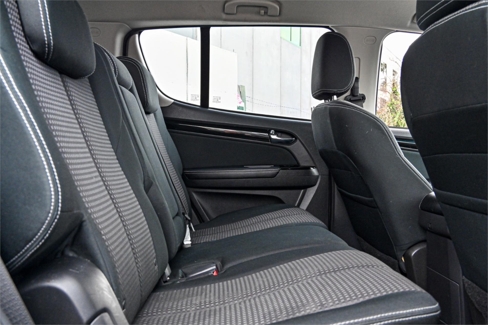 2019 ISUZU MU-X UC MY18 LS-M (4x4) 6 SP AUTO SEQUENTIAL 4D WAGON