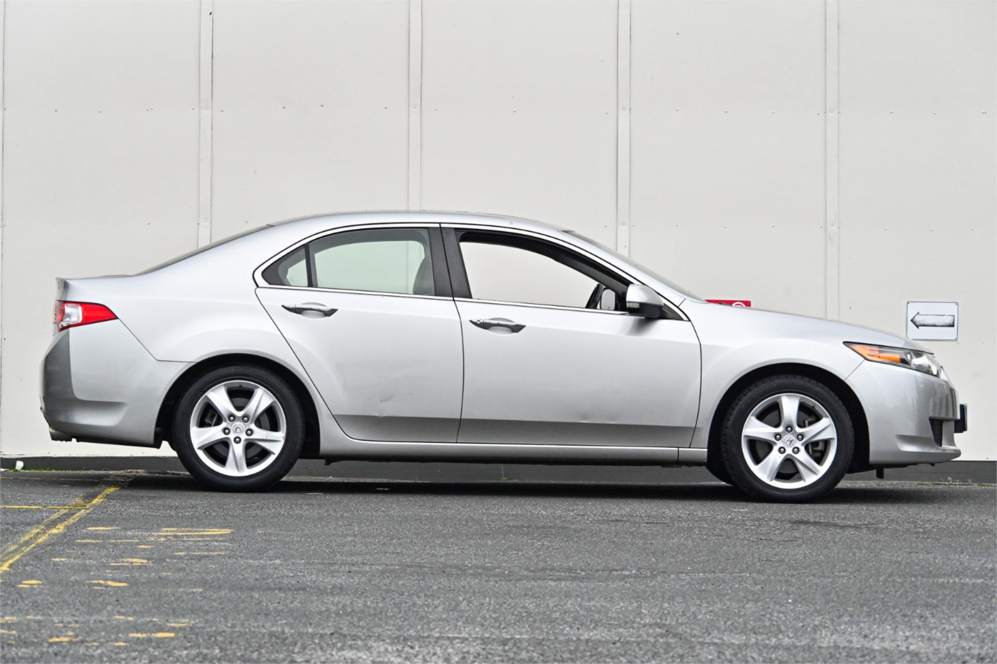 2010 HONDA ACCORD 10 EURO LUXURY 5 SP AUTOMATIC 4D SEDAN