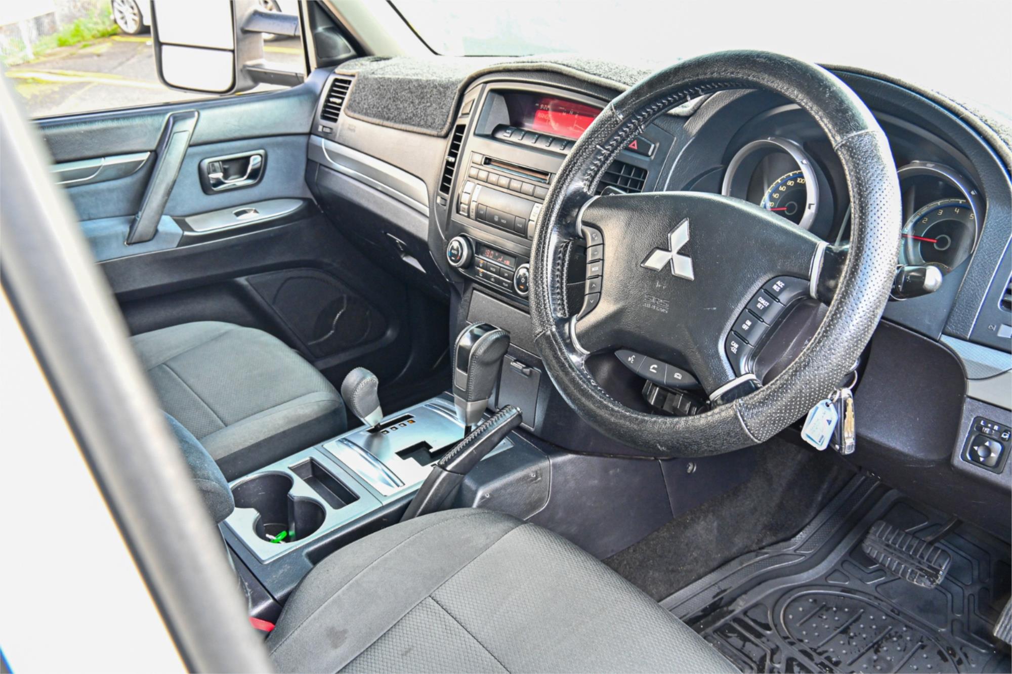 2009 MITSUBISHI PAJERO NT MY10 RX (4x4) 5 SP AUTO SPORTS MODE 4D WAGON