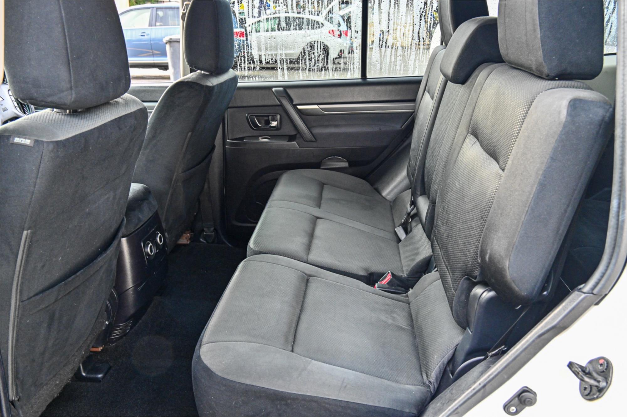 2009 MITSUBISHI PAJERO NT MY10 RX (4x4) 5 SP AUTO SPORTS MODE 4D WAGON