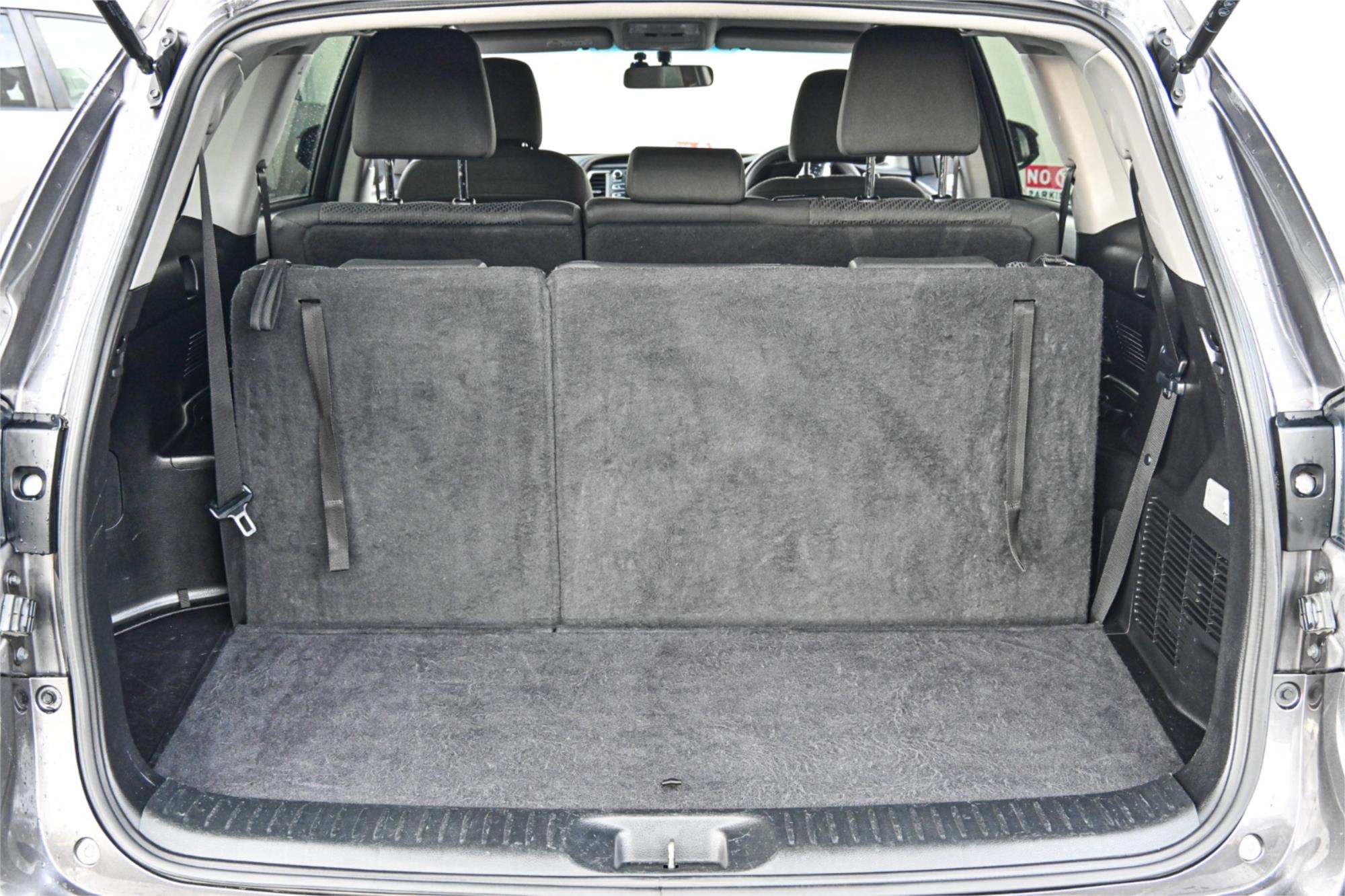 2017 TOYOTA KLUGER GSU50R MY17 GX (4x2) 8 SP AUTOMATIC 4D WAGON