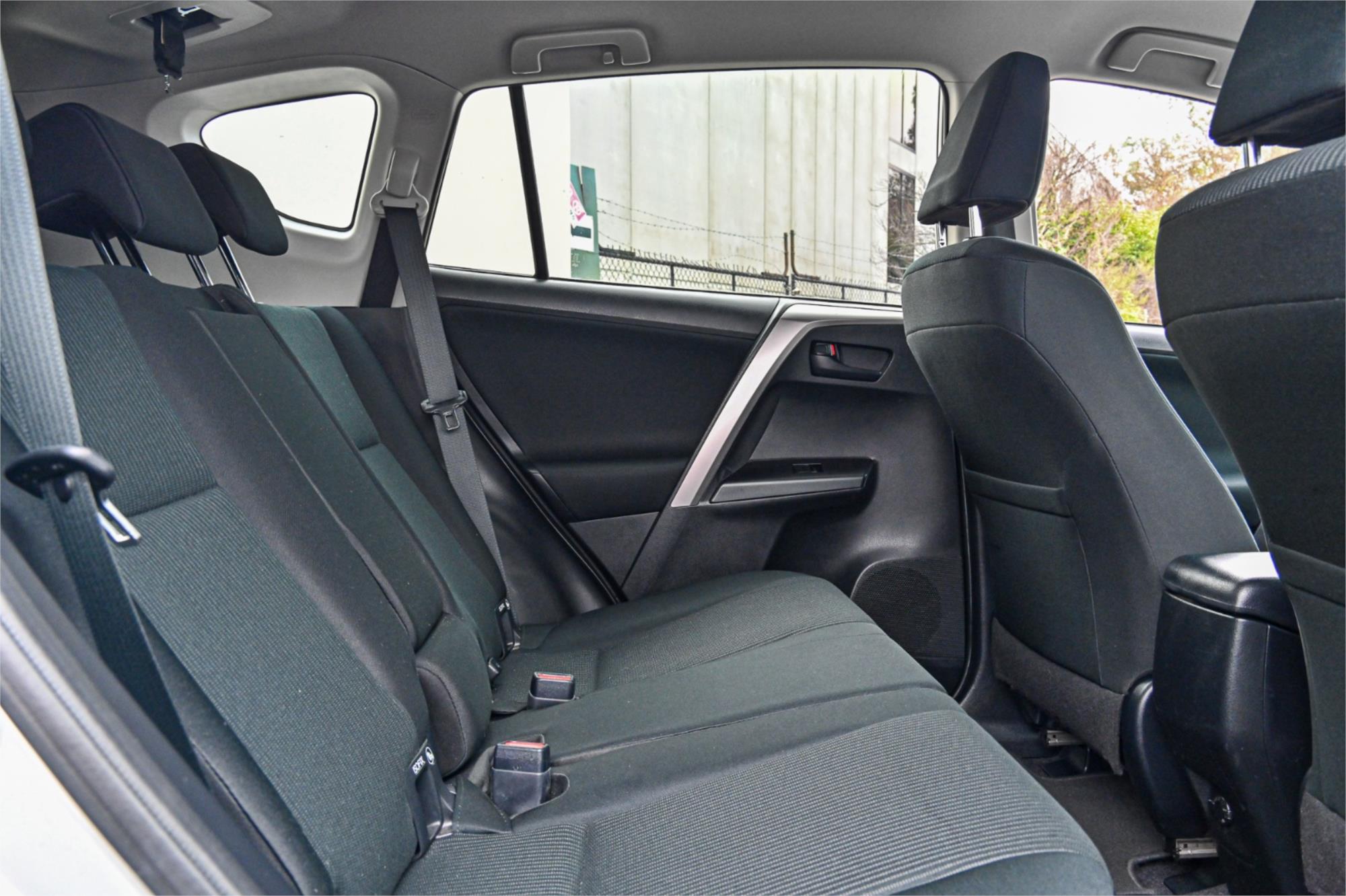 2016 TOYOTA RAV4 ZSA42R MY16 GX (2WD) CONTINUOUS VARIABLE 4D WAGON