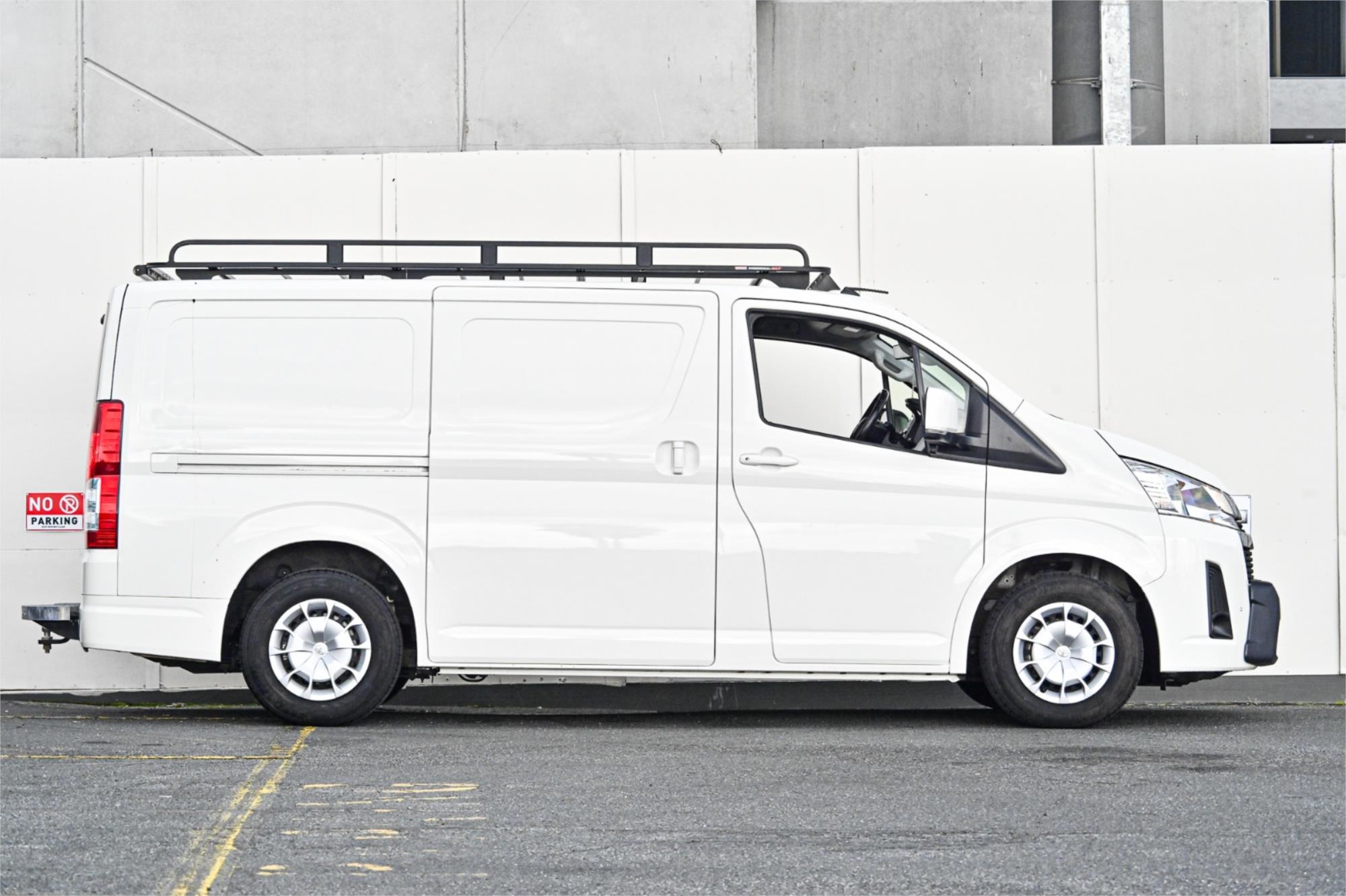 2022 TOYOTA HIACE GDH300R LWB 6 SP AUTO SEQUENTIAL 5D VAN