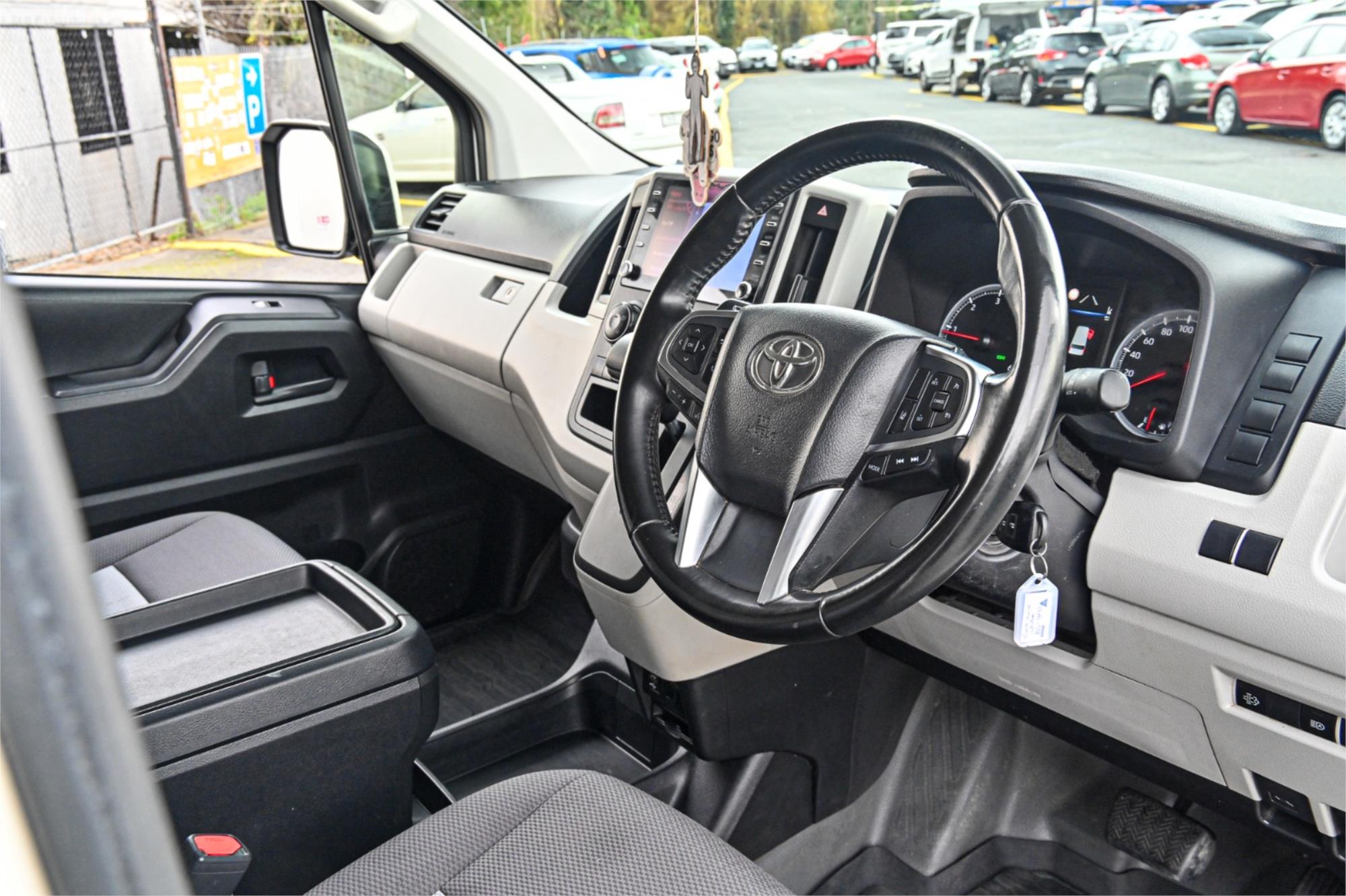 2022 TOYOTA HIACE GDH300R LWB 6 SP AUTO SEQUENTIAL 5D VAN
