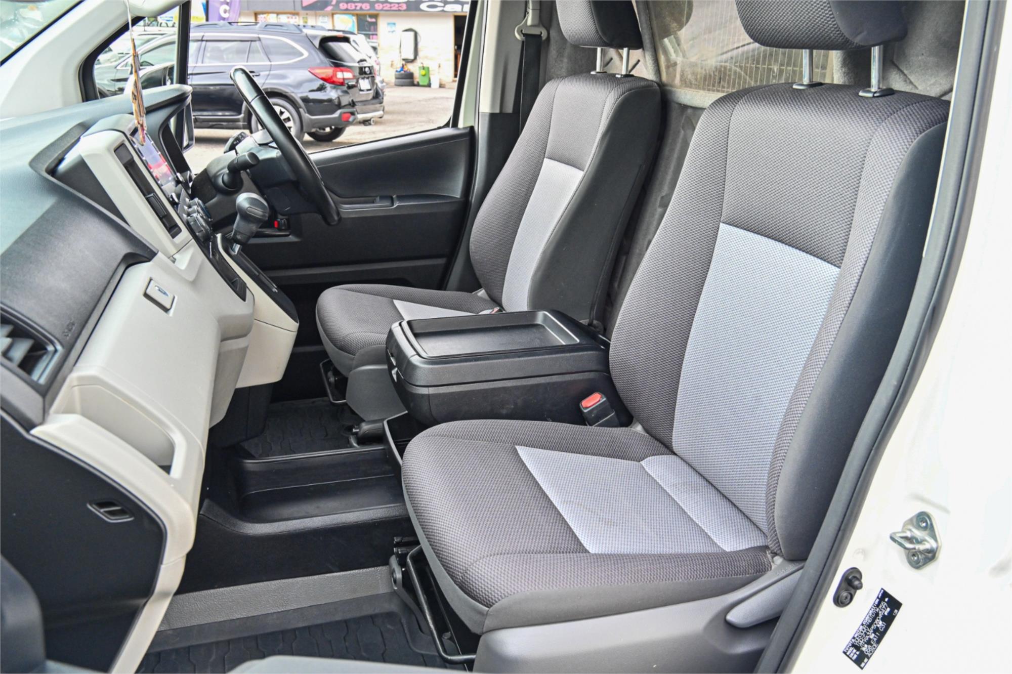 2022 TOYOTA HIACE GDH300R LWB 6 SP AUTO SEQUENTIAL 5D VAN