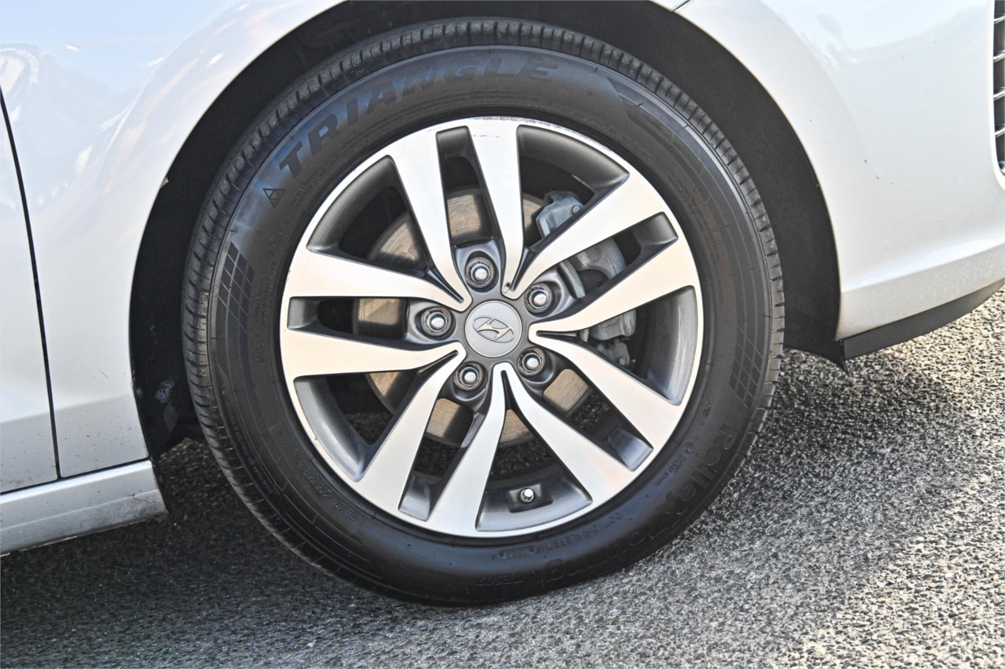 2017 HYUNDAI i30 GD4 SERIES 2 UPDATE ACTIVE 1.6 CRDi 6 SP MANUAL 5D HATCHBACK