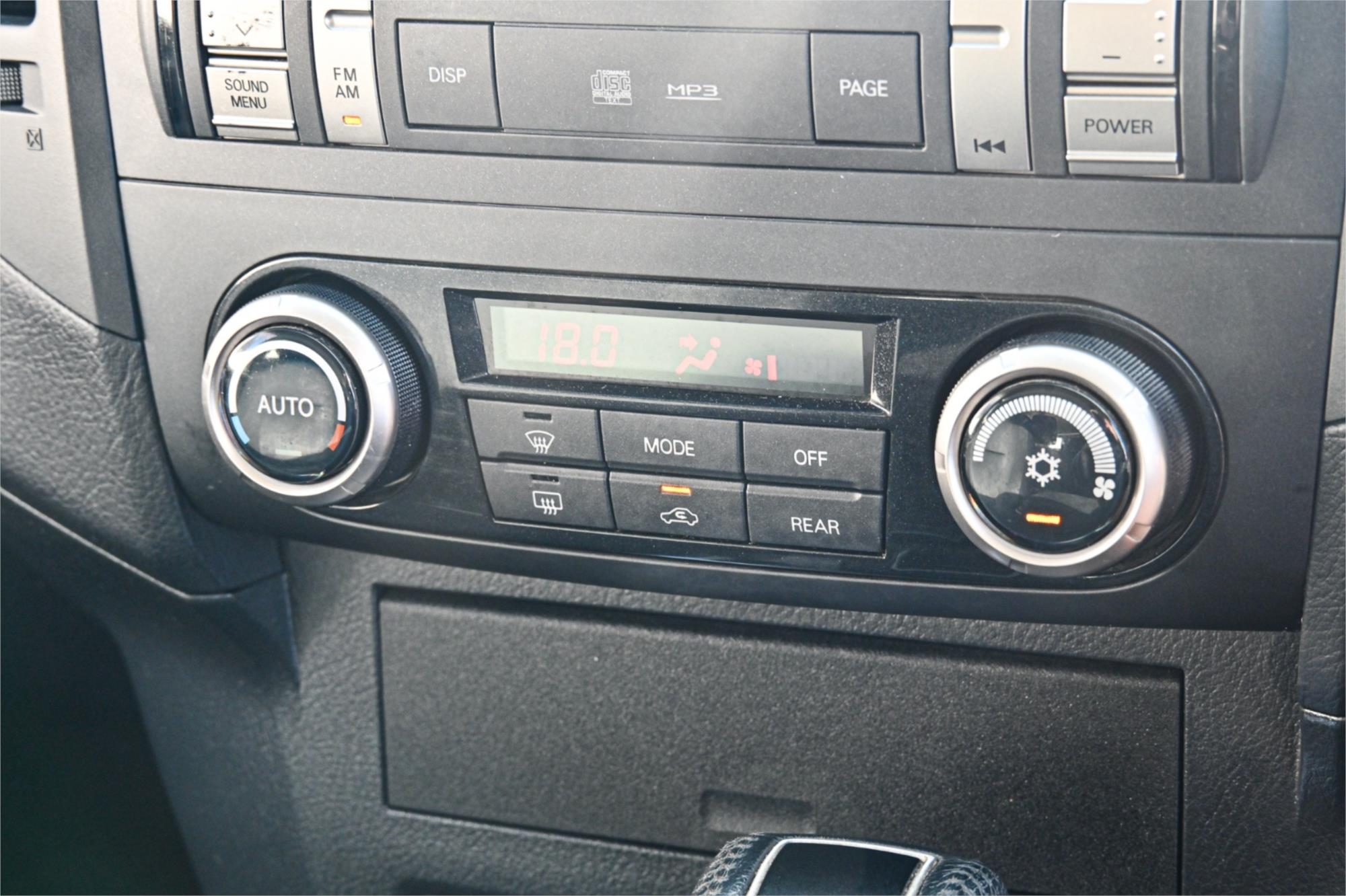 2013 MITSUBISHI PAJERO NW MY13 GLX-R LWB (4x4) 5 SP AUTO SPORTS MODE 4D WAGON