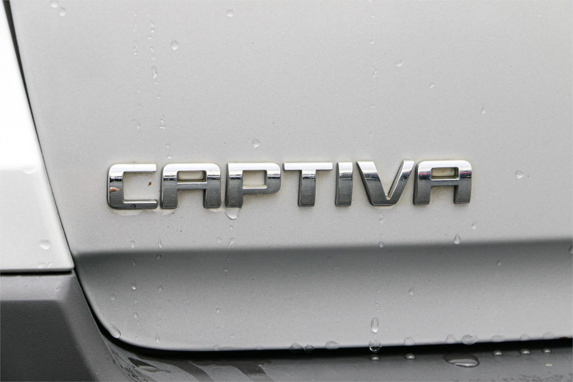 2017 HOLDEN CAPTIVA CG MY17 ACTIVE 5 SEATER 6 SP AUTOMATIC 4D WAGON