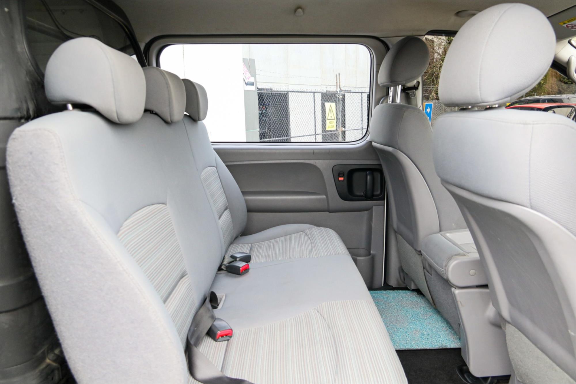 2020 HYUNDAI iLOAD TQ4 MY20 3S TWIN SWING 5 SP AUTOMATIC 4D VAN