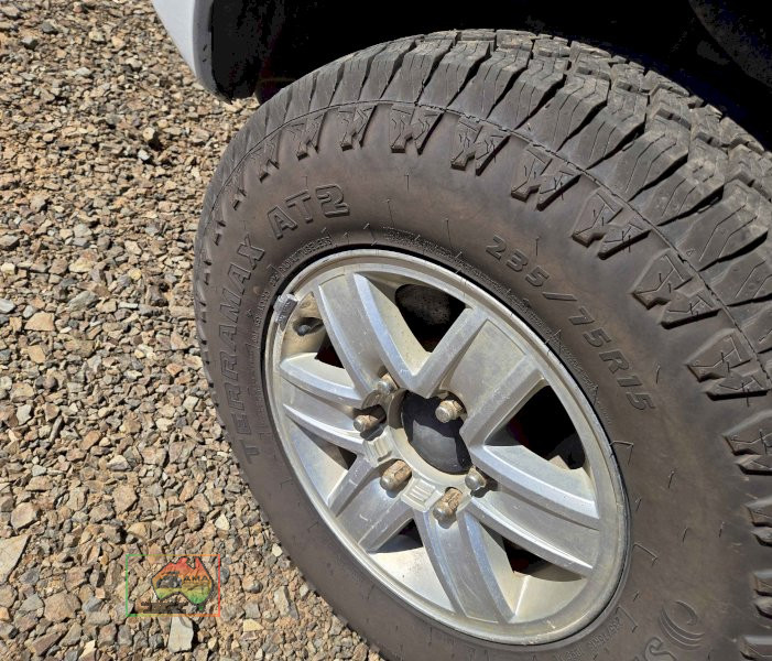 2009 TOYOTA HILUX GGN15R 08 UPGRADE SR 5 SP MANUAL DUAL CAB P/UP