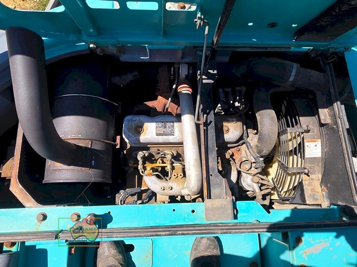 2004 KOBELCO SK135SR-7