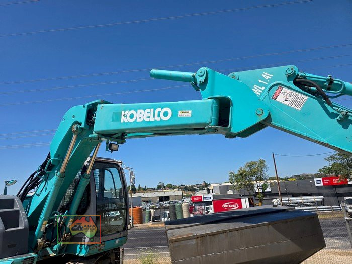 2004 KOBELCO SK135SR-7